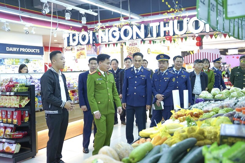 Ban Chỉ đạo 389 tỉnh Nghệ An kiểm tra công tác phòng, chống buôn lậu, gian lận thương mại và hàng giả tại các phường/xã thuộc tuyến đường Quốc lộ 48 và Quốc lộ 7